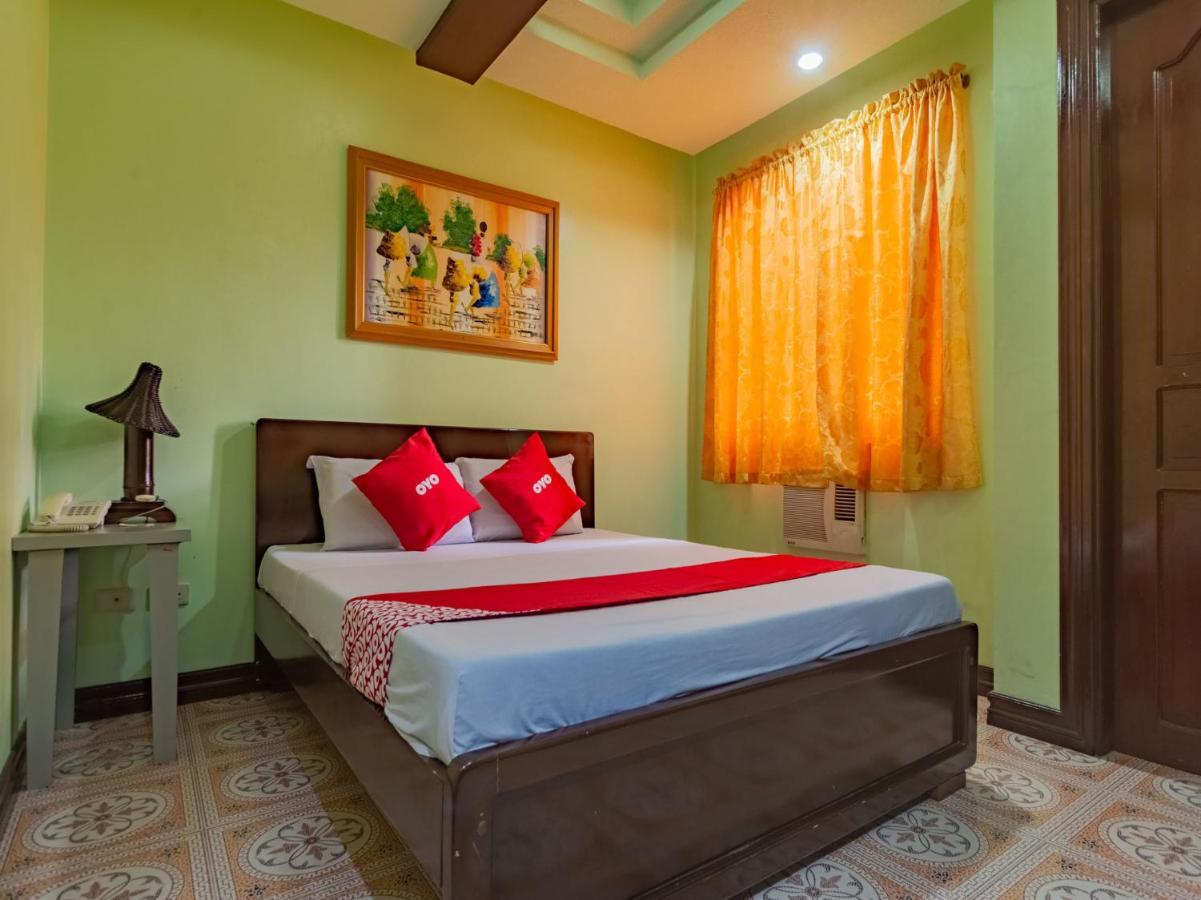 Rooms R Us - Voyagers Palace Puerto Princesa Exterior photo