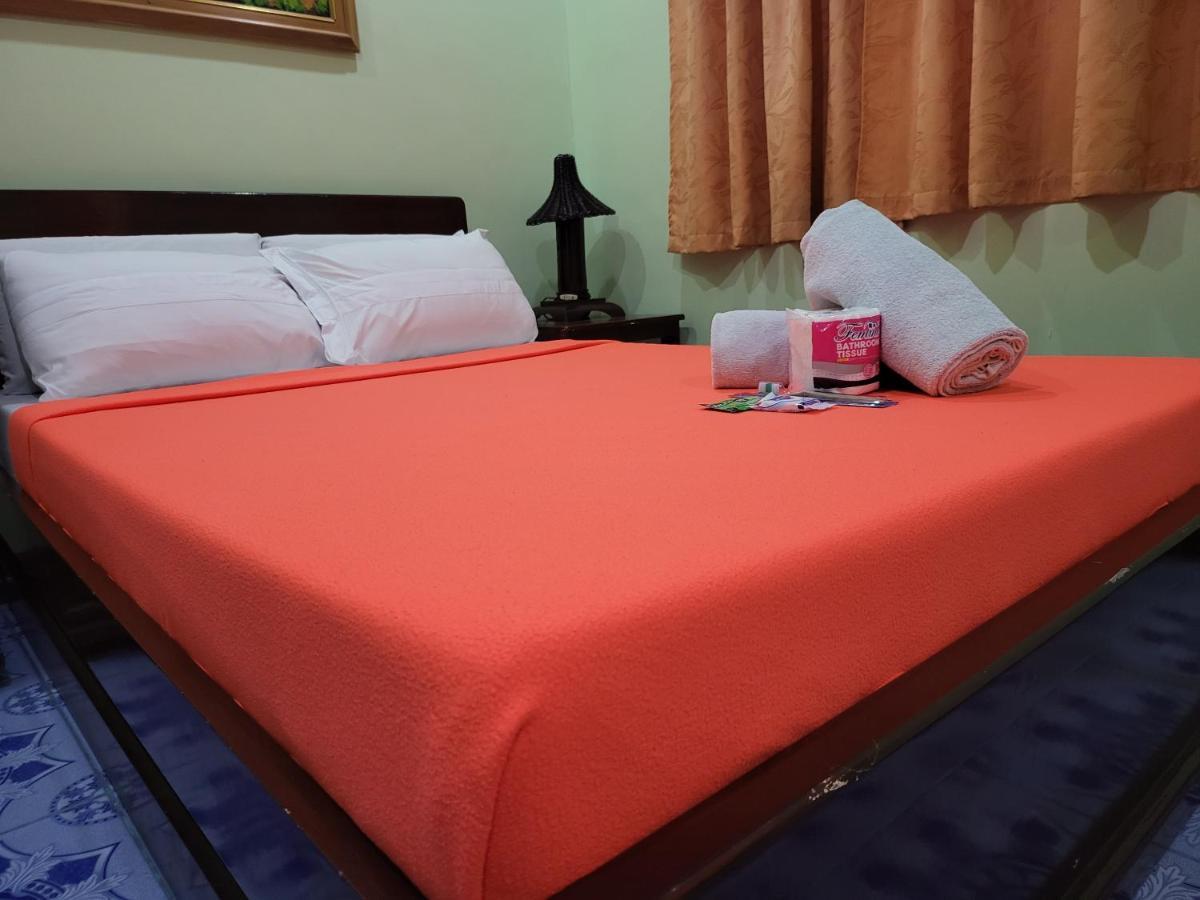 Rooms R Us - Voyagers Palace Puerto Princesa Exterior photo