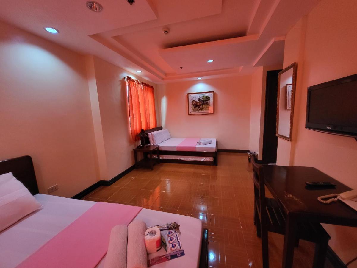 Rooms R Us - Voyagers Palace Puerto Princesa Exterior photo