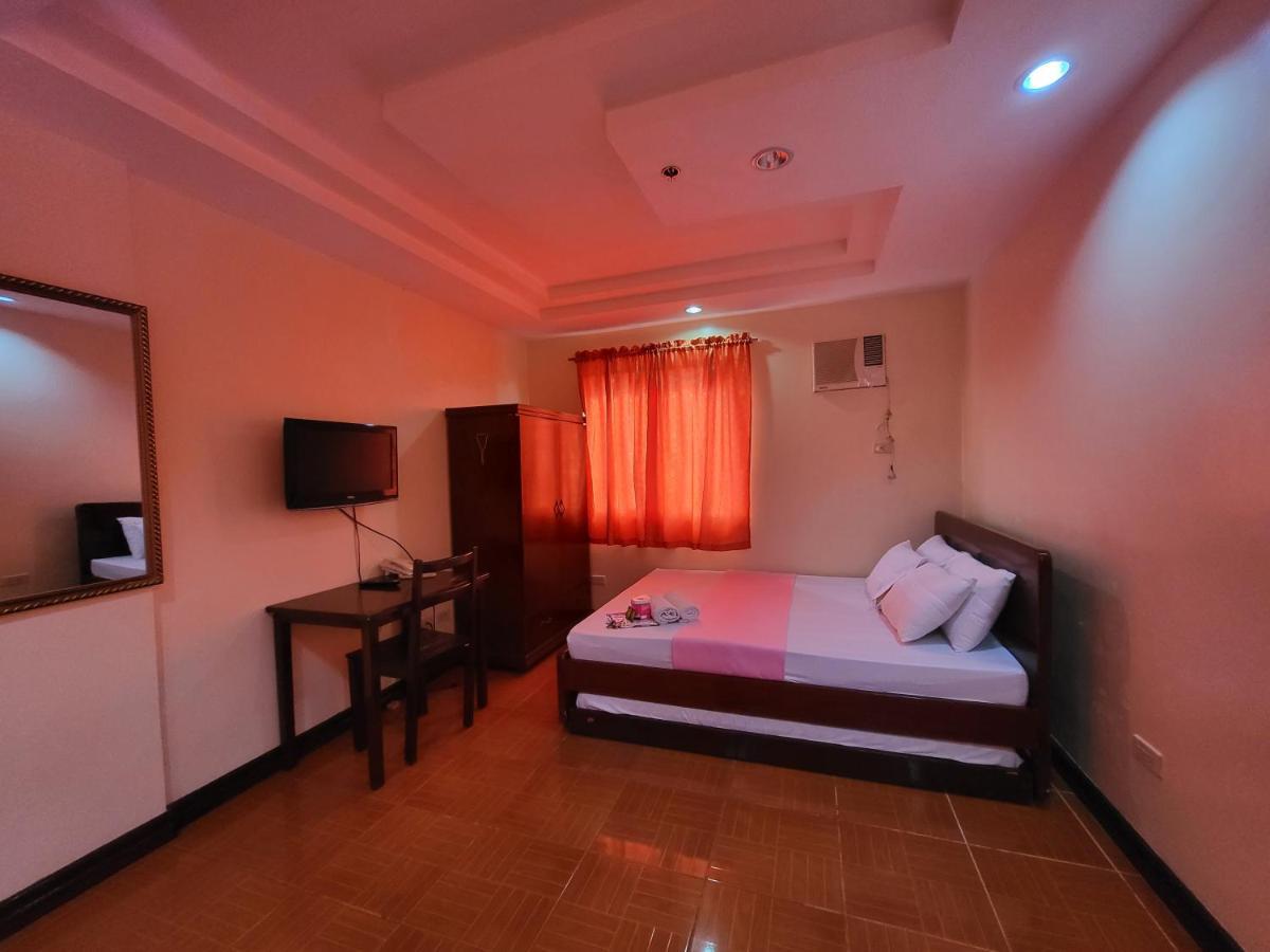 Rooms R Us - Voyagers Palace Puerto Princesa Exterior photo
