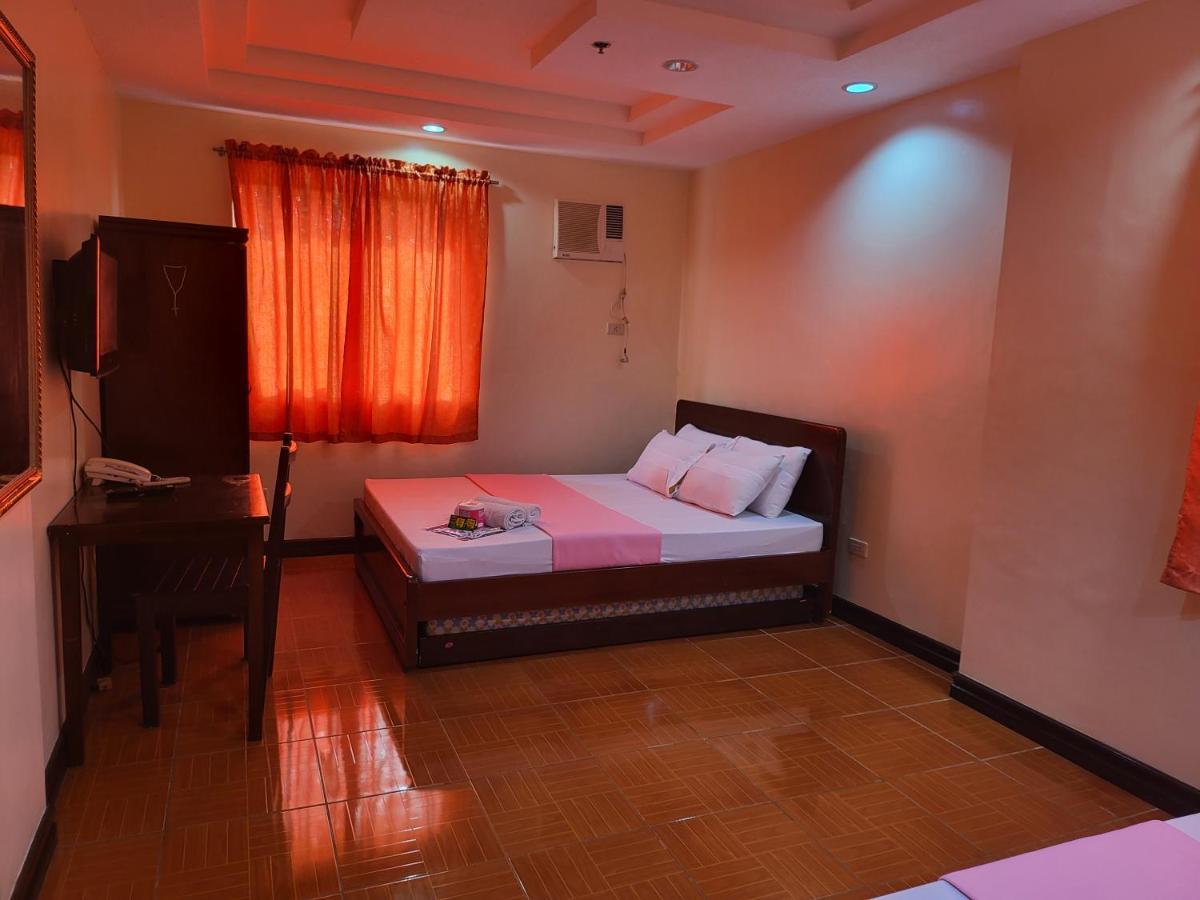 Rooms R Us - Voyagers Palace Puerto Princesa Exterior photo