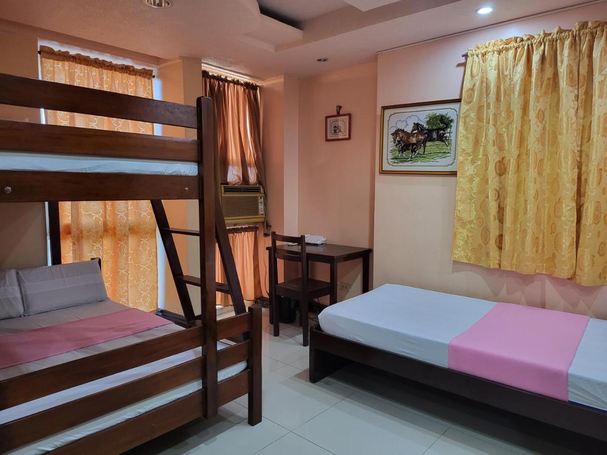 Rooms R Us - Voyagers Palace Puerto Princesa Exterior photo