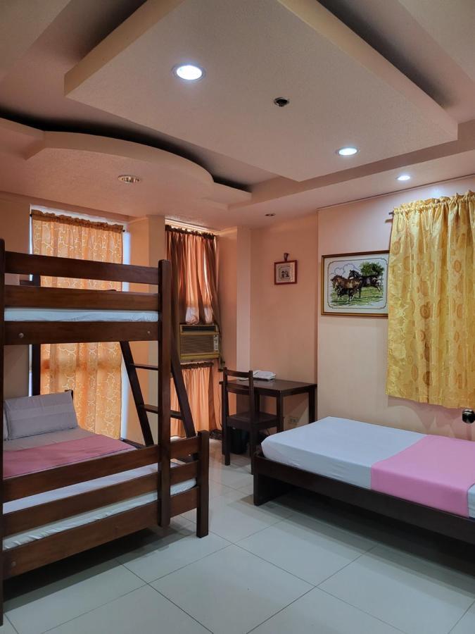 Rooms R Us - Voyagers Palace Puerto Princesa Exterior photo