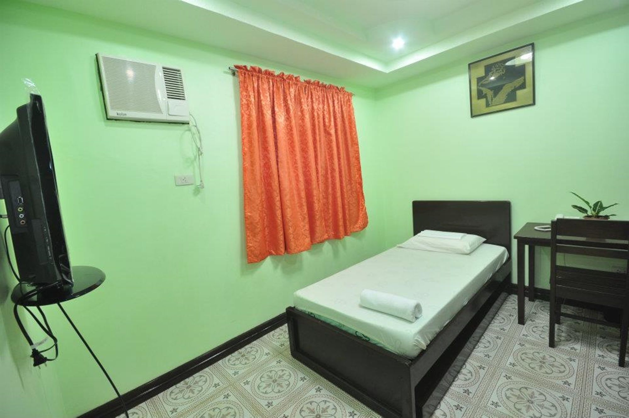 Rooms R Us - Voyagers Palace Puerto Princesa Exterior photo