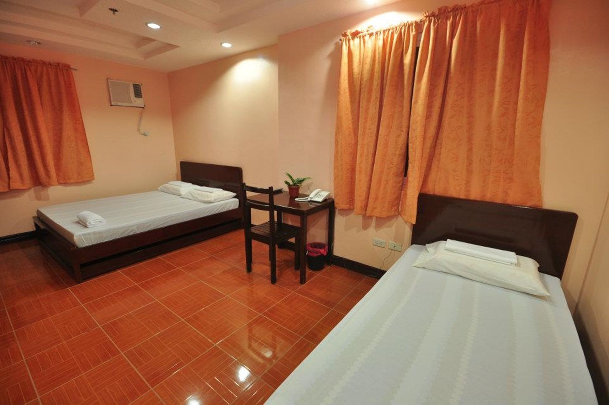 Rooms R Us - Voyagers Palace Puerto Princesa Exterior photo